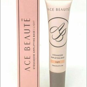 ACE BEAUTĒ Eyeshadow Amplifying Base (Light)